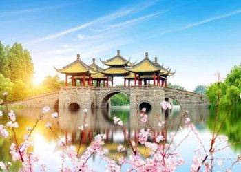 Top 6 Most Beautiful and Best Places to Travel in April with All Your Love Ones