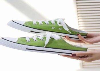 Women’s Canvas Shoes on Evaless