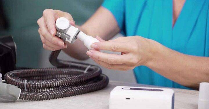 What does a CPAP cleaner do?